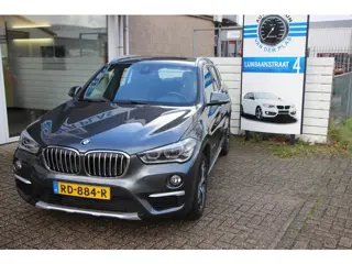 BMW X1 xDrive20i High Executive PANO/HEADUP/CAMERA/NL