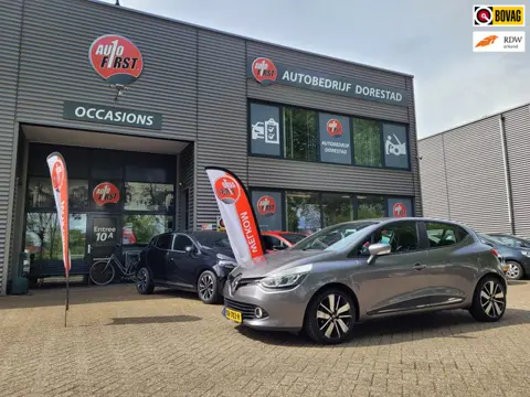 Renault Clio 0.9 TCe Iconic | | Navigatie | Cruise control | Climate control | Keyless | All Seasons
