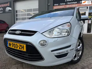 Ford S-Max 2.0 EcoBoost Titanium 7 pers in automaat met trekhaak en parkeersensoren / camera en blue
