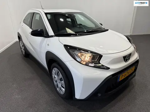 Toyota Aygo X 1.0 VVT-i MT Play
