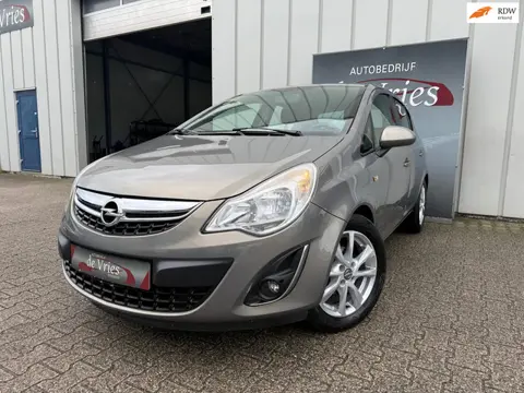 Opel Corsa 1.2-16V Design Edition AIRCO / CRUISE / L M VELGEN / RADIO / CD