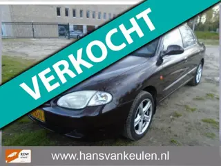 Hyundai Lantra 2.0 gls r a deur schade met apk