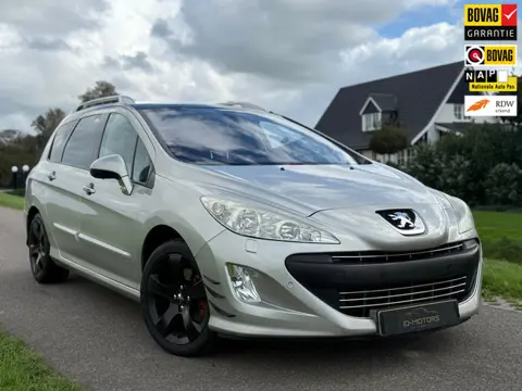 Peugeot 308 SW 1.6 THP Féline Luxe uitvoering navi pano trekhaak