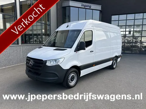 Mercedes-Benz Sprinter 315 CDI L2 H2 RWD Pro MBUX / Trekhaak / Camera / Cruise control / Airco / 270