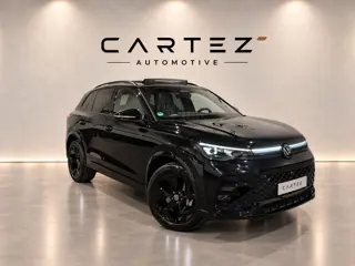 Volkswagen TIGUAN 1.5 eHybrid R-Line Edition |Pano|360|Stoel massage!