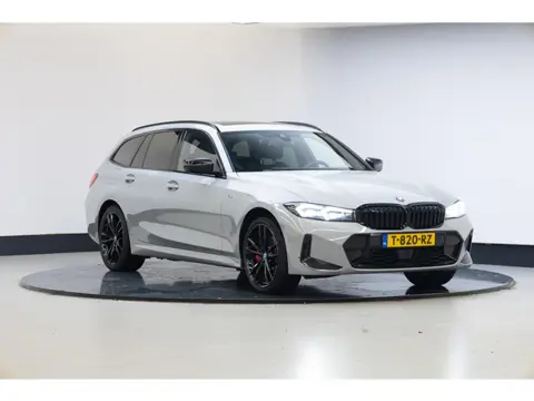 BMW 3-serie Touring 330e xDrive | M Sportpakket Pro | Comfort Pack | Innovation Pack | Panoramadak |