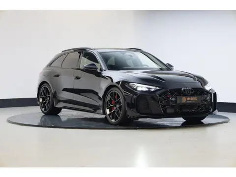 Audi A5 Avant RS 5 e-hybrid quattro | Direct leverbaar | Sport Pakket | Keramische remmen | 21 Inch 