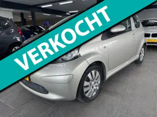 Toyota Aygo 1.0-12V + airco elektrische pakket half leer lm-velgen 117 dzkm nap.