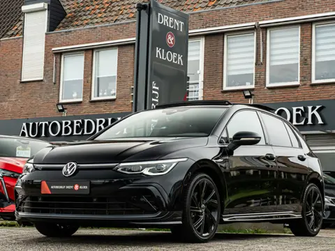 Volkswagen Golf 1.5 eTSI R-Line Business PANO CAMERA 18 INCH BLACK OPTIC IQ LIGHT