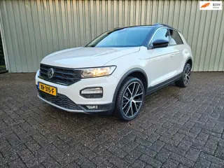 Volkswagen T-Roc 1.0 TSI 116Pk Style Clima Stoelverwarming Trekhaak