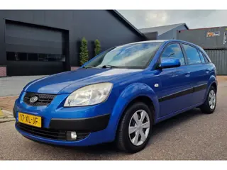 Kia Rio 1.4 X-tra NAVIGATIE AIRCO TREKHAAK 2 X SLEUTELS