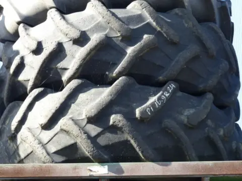 R24 Pirelli 16.9/24