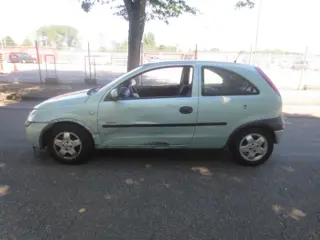 Opel Corsa C 1.2 16V 2001 Onderdelen en Plaatwerk kleur Z388