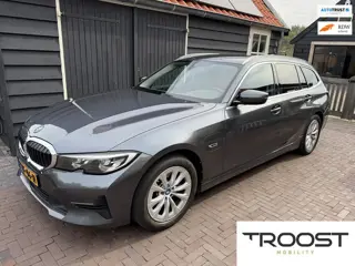 BMW 3-serie Touring 320e Executive|El trekhaak|Leer|Apple carplay draadloos |Camera V+A|Privacyglas