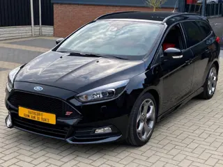 Ford Focus Wagon 2.0 ST 250 PK NIEUWSTAAT XENON LED NAVI CRUISE CLIMA KEYLESS PDC