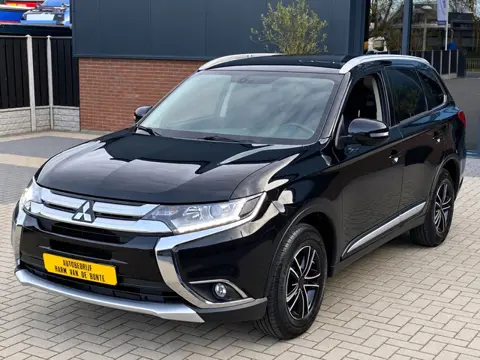 Mitsubishi Outlander 2.0 MIVEC edition NIEUWSTAAT APPLE CARPLAY CAMERA NAVI XENON LED CRUISE CLIMA