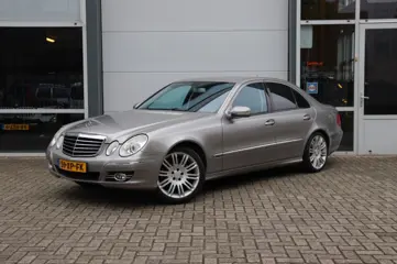 MERCEDES-BENZ E-KLASSE 280 AVANTGARDE AUT/ORIG.NL/BLIJVEND YOUNGTIMER!