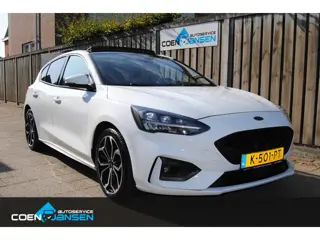 Ford Focus 1.0 EcoBoost Hybrid ST Line X Business 155 PK . Panorama , Bang & olufsun , Navigatie