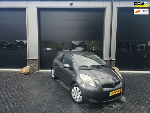 Toyota Yaris 1.3 VVTi Aspiration - Airco - AUX - Start/Stop - NAP - Eerste eigenaar