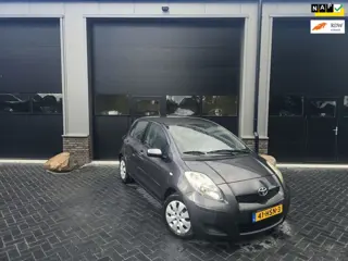 Toyota Yaris 1.3 VVTi Aspiration - Airco - AUX - Start/Stop - NAP - Eerste eigenaar