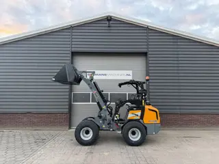 Giant G2500 X-TRA HD shovel NIEUW met PRO-INCHING