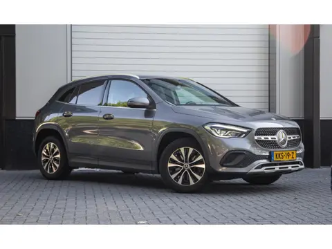 Mercedes-Benz GLA-klasse 250 e Business Solution Luxury Limited / SOH 93%