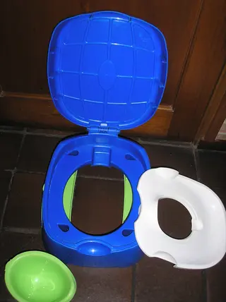 Plaspotje, + toiletverkleiner,