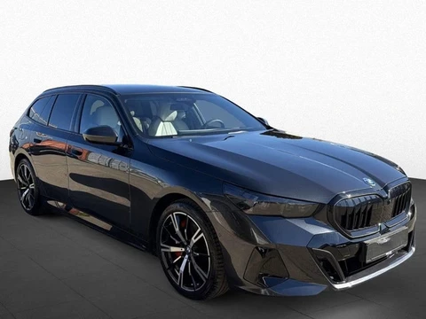 BMW 5 Serie Touring 550e xDrive M-SPORT Pro ** PANO, IVORY LEDER, TREKH, 20-inch LMV, ADAPT. M-ONDER