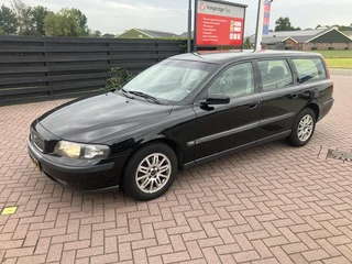 Volvo V70 2.4 | Cruise | Leder | Handel/Export