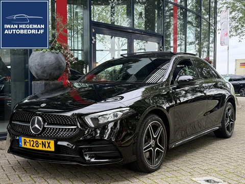 Mercedes-Benz A-klasse 250 e Business Solution AMG Limited | SOH 93,99% | Panoramadak | Sfeerverlich