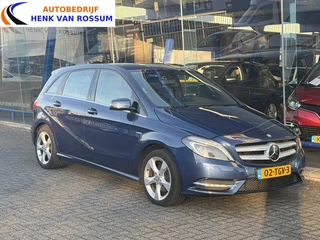 Mercedes-Benz B-klasse 180 Ambition Trekhaak | Camera | Airco | Cruise | Navi | PDC v+a | Bi-xenon |
