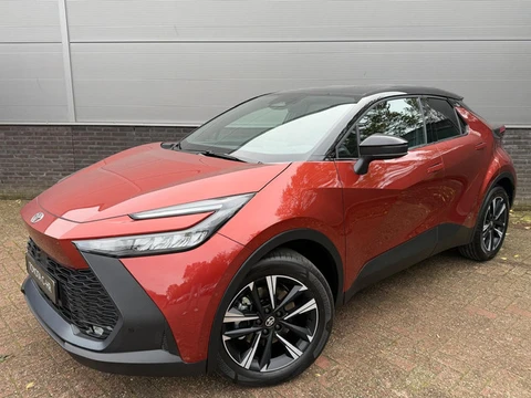 Toyota C-HR 2.0 Plug-in Hybrid 220 Dynamic (bj 2026)