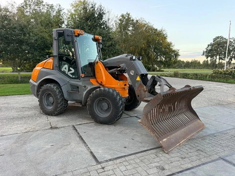 Ahlmann AZ 95 Shovel AZ 95 ahlmann Loader Volvo Komatsu Zwenkgiek
