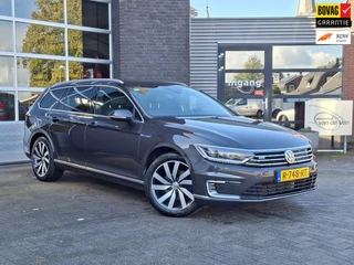 Volkswagen Passat Variant 1.4 TSI GTE Highline | Zwenkbare trekhaak| Voor + Achter sensoren | Camera