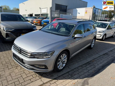 Volkswagen Passat Variant 2.0 TDI Business Automaat, Navigatie, Dealer auto, INC BTW, Cruise Control