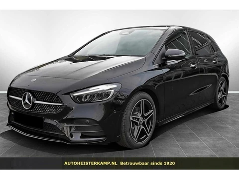 Mercedes-Benz B-Klasse 200 AMG Line LED Navi Camera Night Pakket Sportstoelen Stoelverwarming