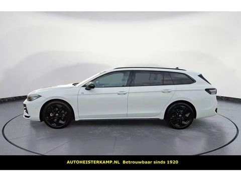 Volkswagen Passat Variant 2.0 TDI R-Line 150 PK Automaat ACC Trekhaak LED Massage 360 Camera Stuurve