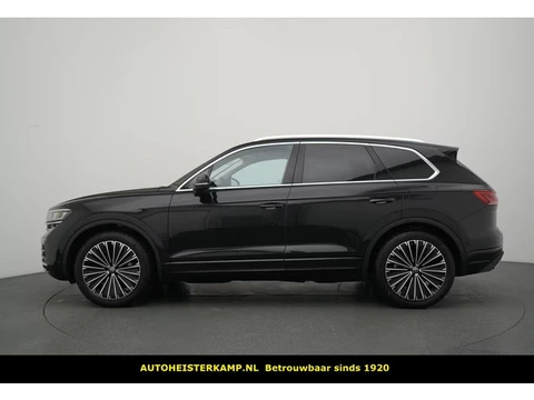 Volkswagen Touareg 3.0 TSi eHybrid 4MOTION Elegance Head-Up Stoelkoeling Massage Panoramadak Trekhaa