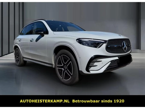Mercedes-Benz GLC 300de 4MATIC AMG Line Diesel Hybride Panoramadak Head-Up Burmester Distronic Night