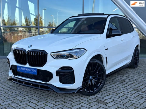 BMW X5 XDrive45e High Executive M Sport 394pk Panoramadak / 22inc / Laser Light / Trekhaak