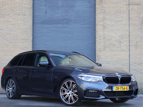 BMW 5 Serie Touring 520i M Sport | 20" Individual 759i | Pano | HUD | Harman/Kardon | Leder |