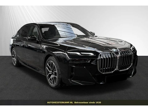 BMW 7-serie 750e xDrive ACC M-Sport Stoelkoeling Panoramadak Head-Up