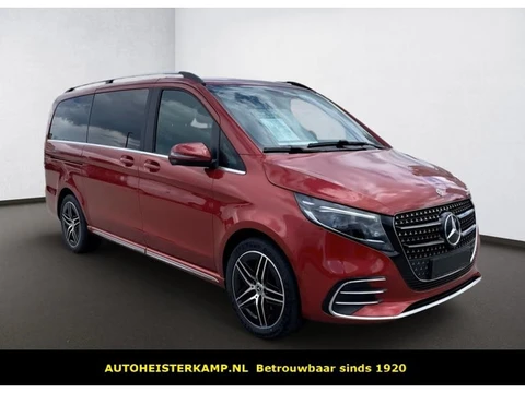 Mercedes-Benz V-Klasse 250d L2 AMG Avantgarde Grijs Kenteken Leder Panoramadak Trekhaak Distronic EL
