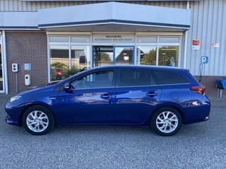 Toyota Auris 1.8 Hybrid Dynamic (bj 2018, automaat)