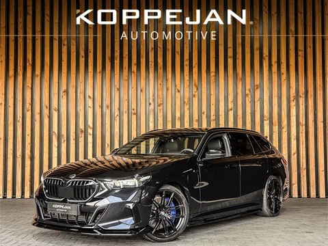 BMW 5 Serie Touring 550e xDrive 490PK M-Sport | BOWER AND WILKINS | 4 WIELBESTURING | PANO | HEAD-UP