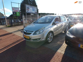 Opel Corsa 1.4-16V Cosmo