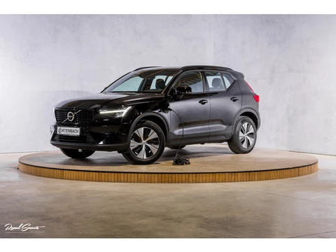 Volvo XC40 1.5 T5 Plug-in hybrid Plus Dark | Zwenkbare trekhaak | Adaptieve cruise | Blis | Memory |
