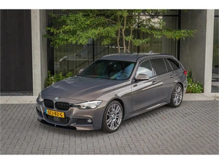 BMW 3 Serie Touring 340i xDrive M Sport High Ex. LCI Individual Champagne Quartz Zeer luxe uitgerust