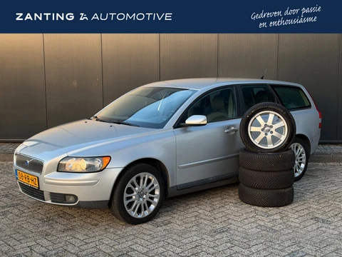 Volvo V50 2.4i 170 PK Momentum | AUTOMAAT | Origineel NL | Zomer + Winterset | Xenon | NAP