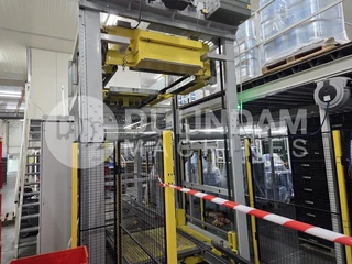 Viscon Atlas automatische portaalpalletiseerder voor div. kisten met automatische kistenaanvoer en p